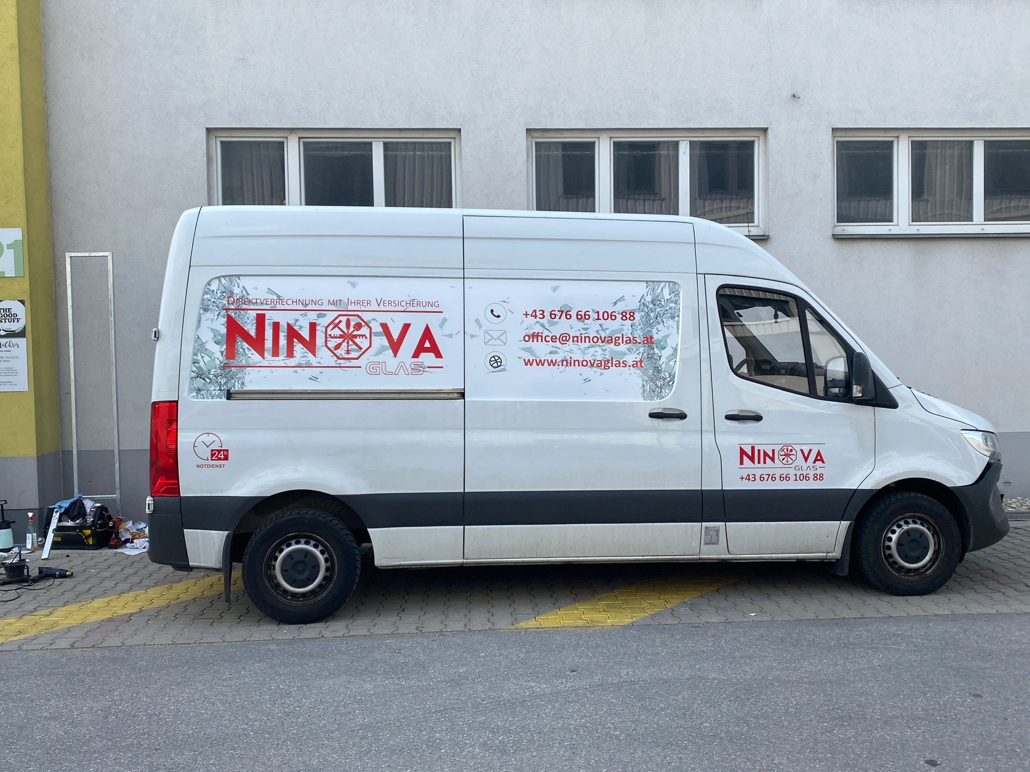 Fahrzeugbeklebung – Beispiel